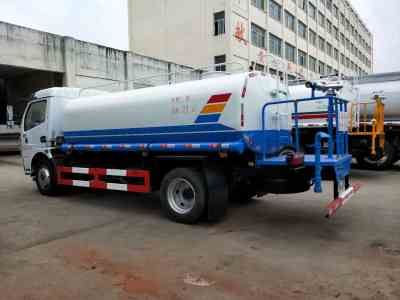 河北邢臺(tái)柳汽乘龍噴霧車廠家直銷，助力城市清潔與降塵